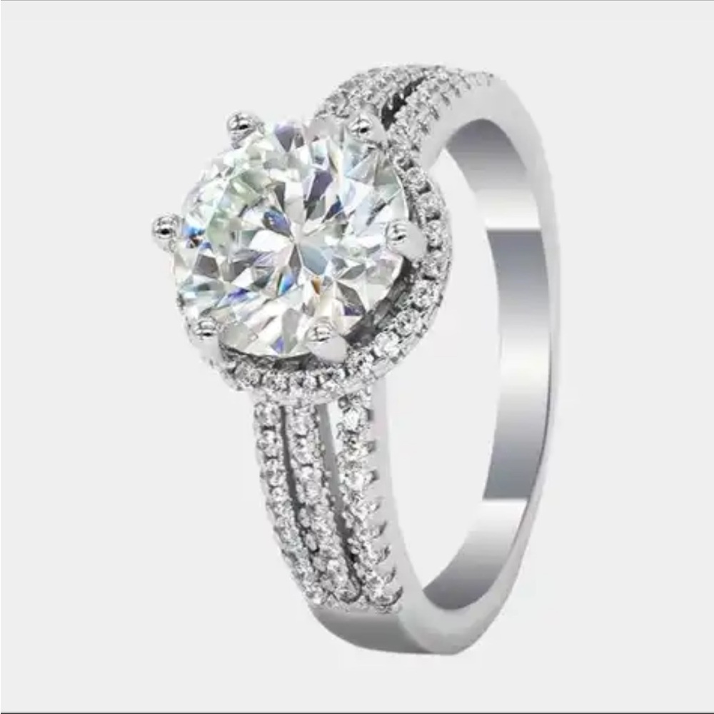 💥 SALE..Elegant Sterling Silver 2 Carat Moisanite Ring
